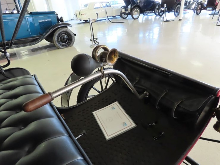 1902-curved-dash-oldsmobile-runabout-image-30