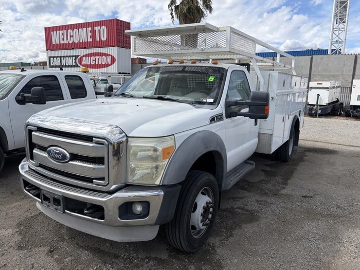 2011-ford-f550-image-1