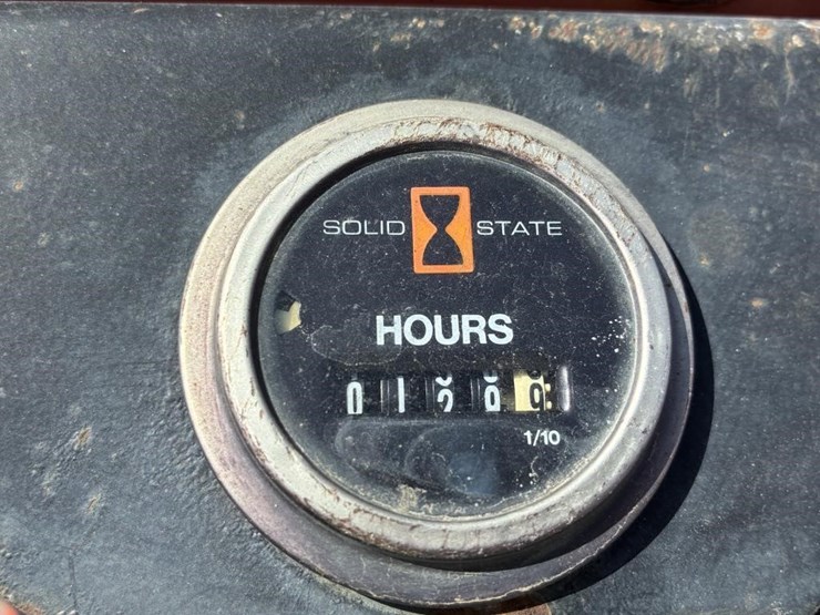 2011-ditch-witch-rt12-image-14