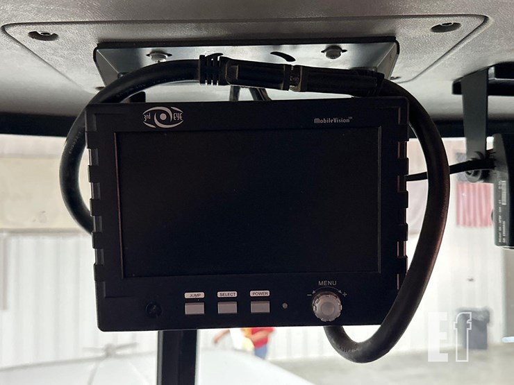 2017-peterbilt-367-image-26