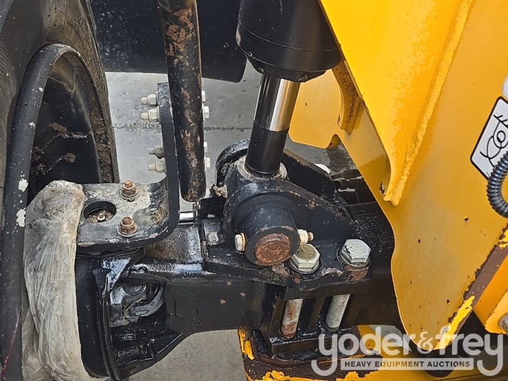 2017-jcb-510-56-image-32