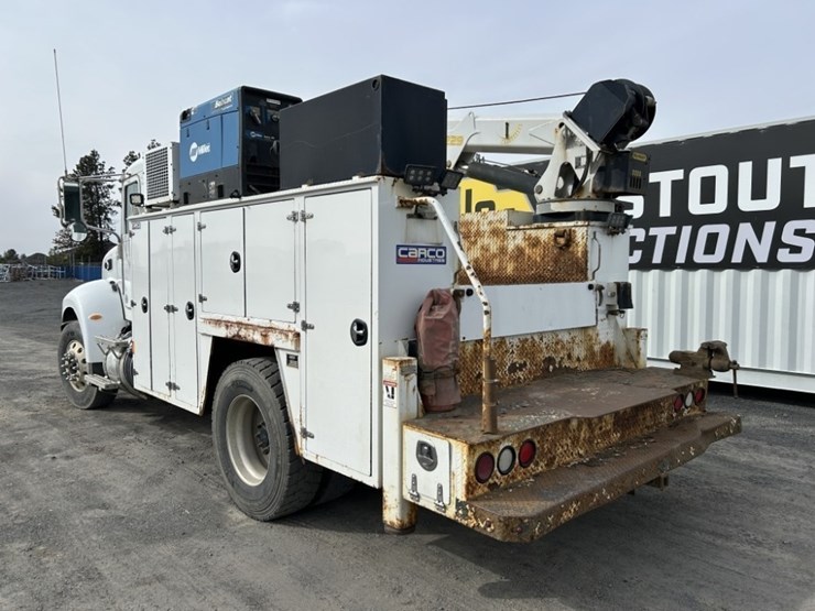 2017-peterbilt-337-image-3