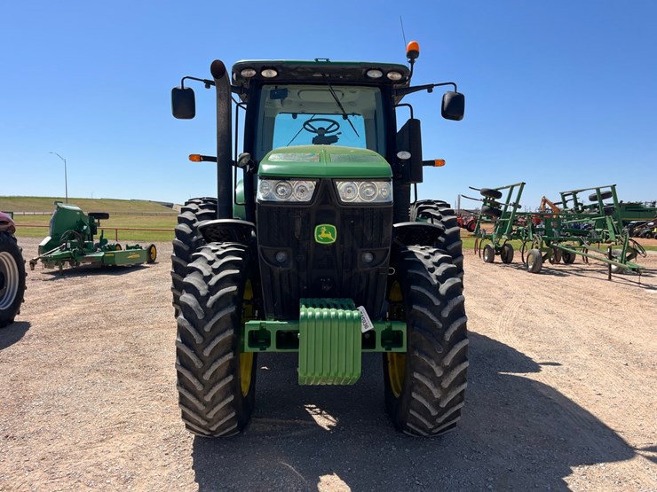 2013-john-deere-7215r-image-3