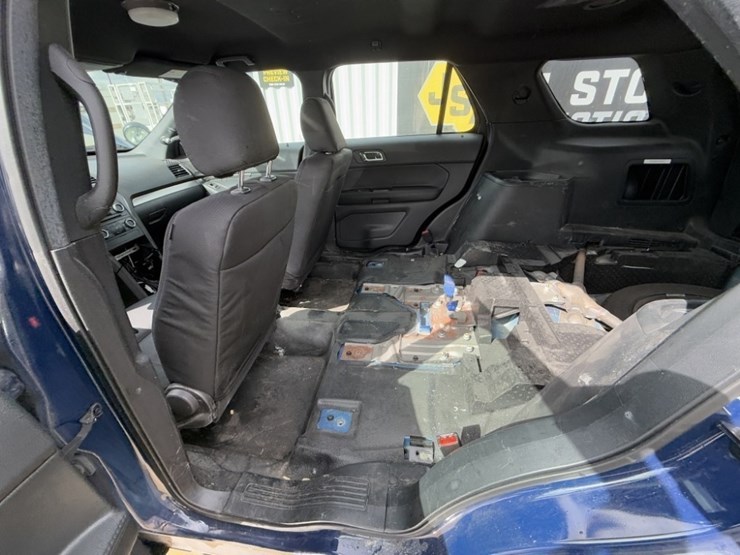 2018-ford-explorer-image-21