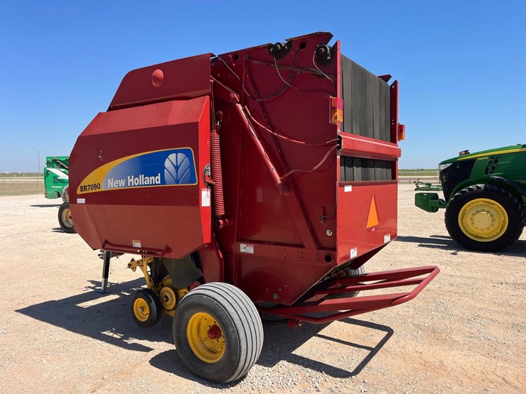 2007-new-holland-br7090-image-14