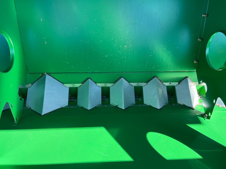 2004-great-plains-3s-3000-image-36