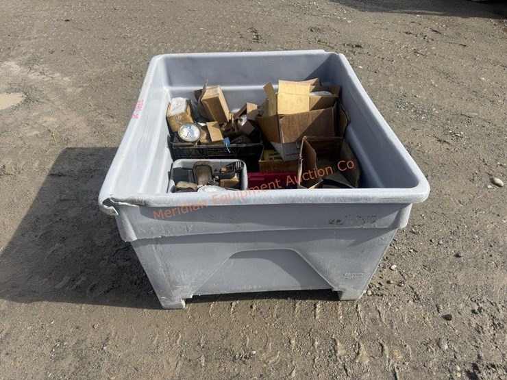 tote-asst.-truck-lights-&-shop-supplies-image-8