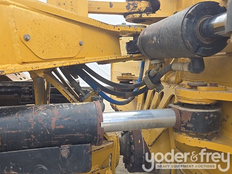 2019-caterpillar-d6-lgp-image-34