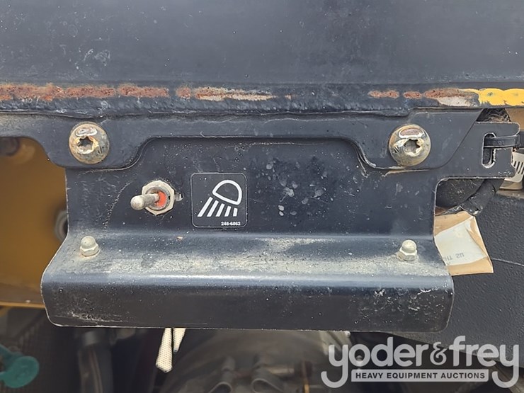 2019-caterpillar-d6-lgp-image-49