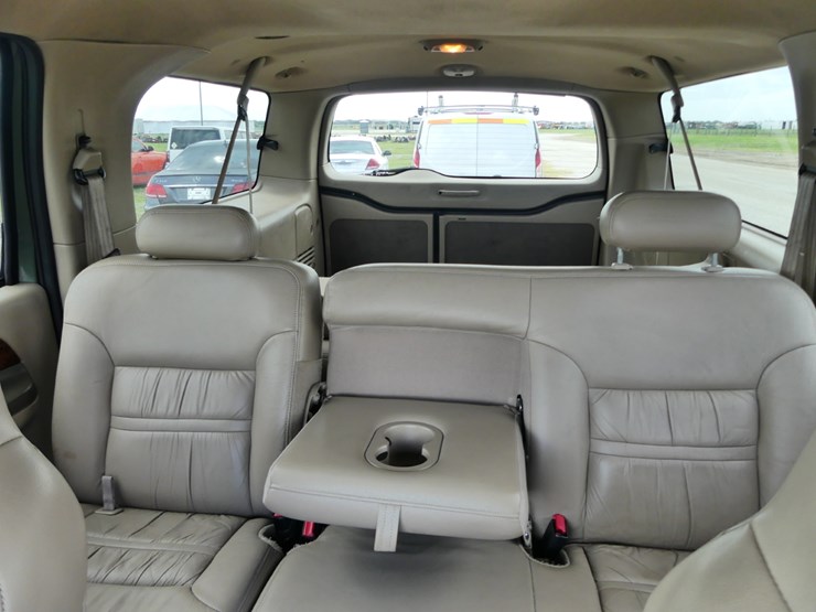 2000-ford-excursion-image-7
