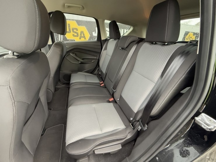 2017-ford-escape-image-21