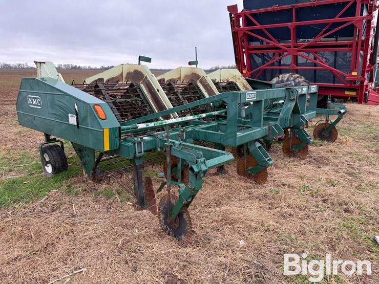 2012-kmc-6-30-peanut-digger-image-3