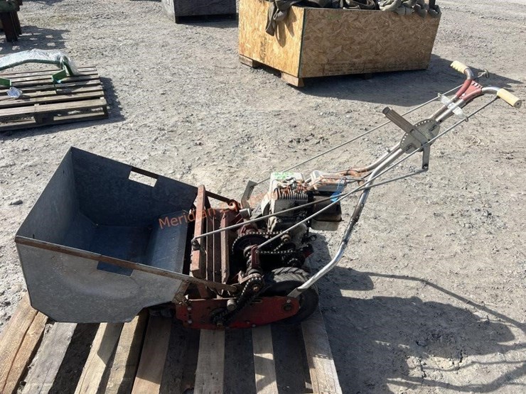 20"-greens-keeper-rotary-mower-image-1