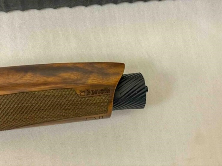 benelli-shotgun-image-10