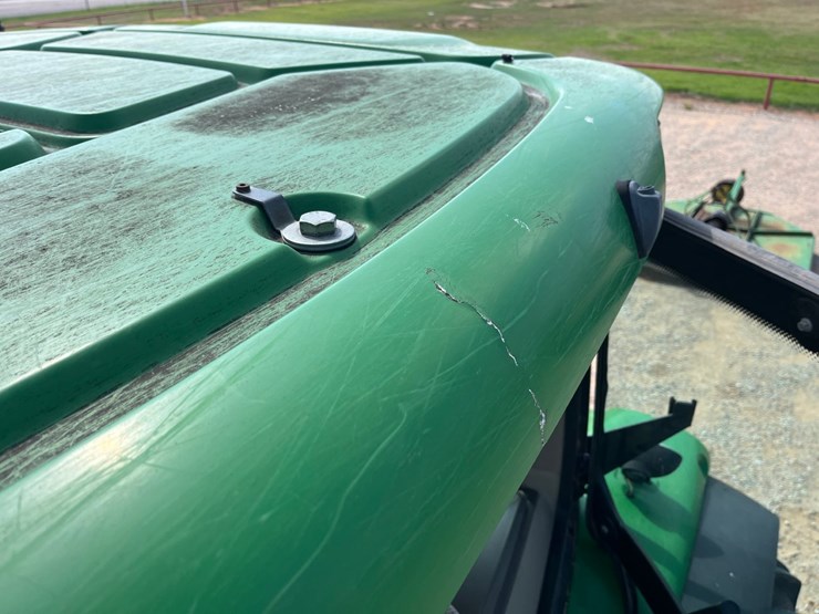 2014-john-deere-6125r-image-34