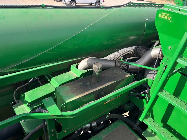 2013-john-deere-s670-image-52