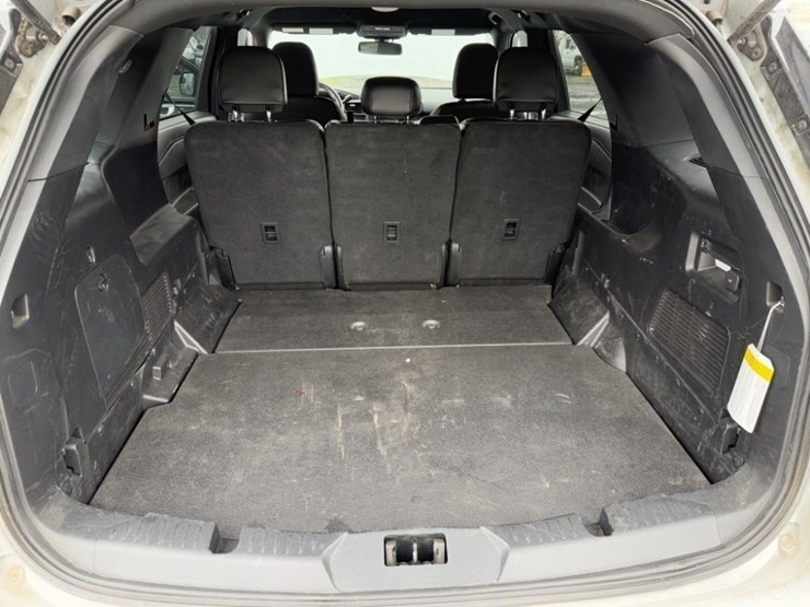 2021-ford-explorer-image-19