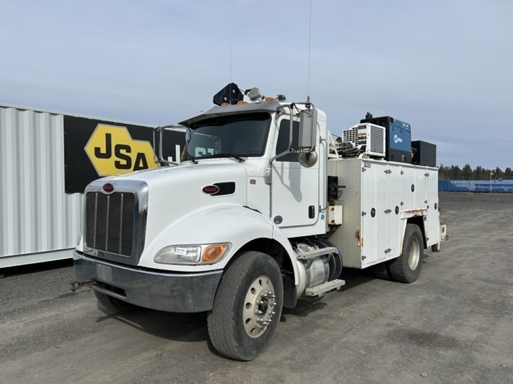 2017-peterbilt-337-image-1