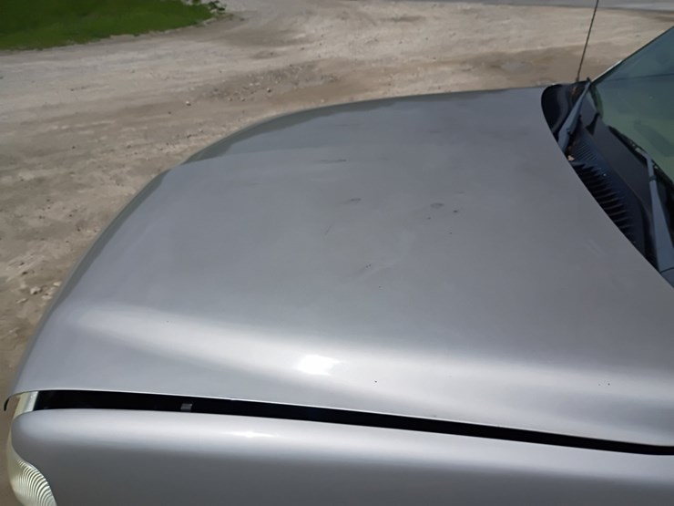 2005-chevrolet-suburban-image-77