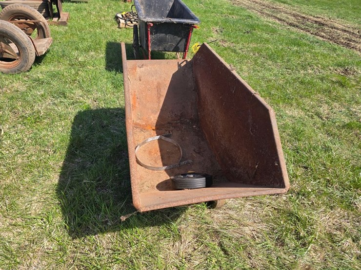 #598-•-walk-behind-feed-cart-image-5