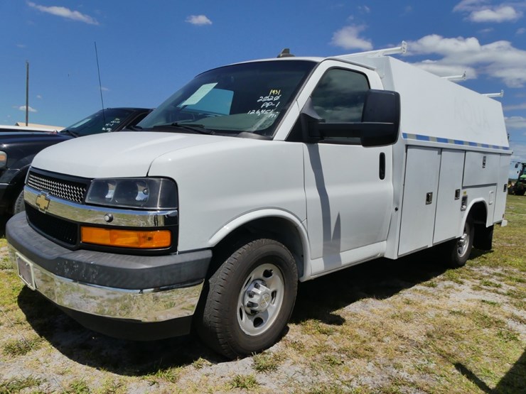 2020-utility-van-image-1