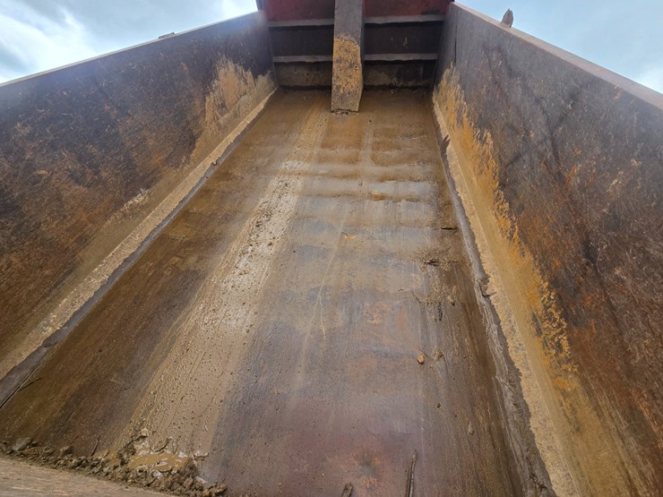 2001-mack-rd688s-image-38