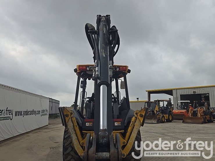 2021-deere-310sl-image-40