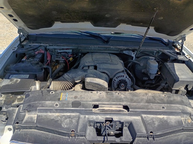 2008-chevrolet-tahoe-image-18