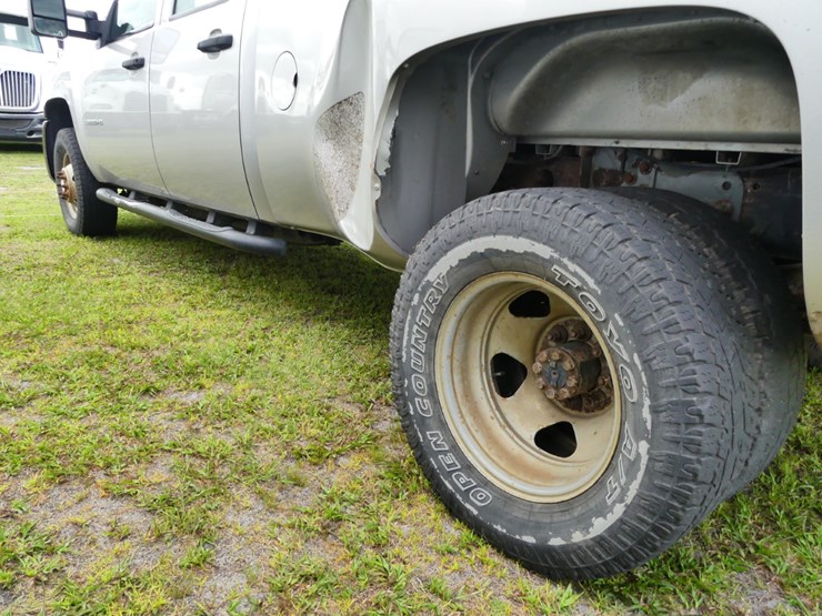 2009-chevrolet-3500hd-image-7