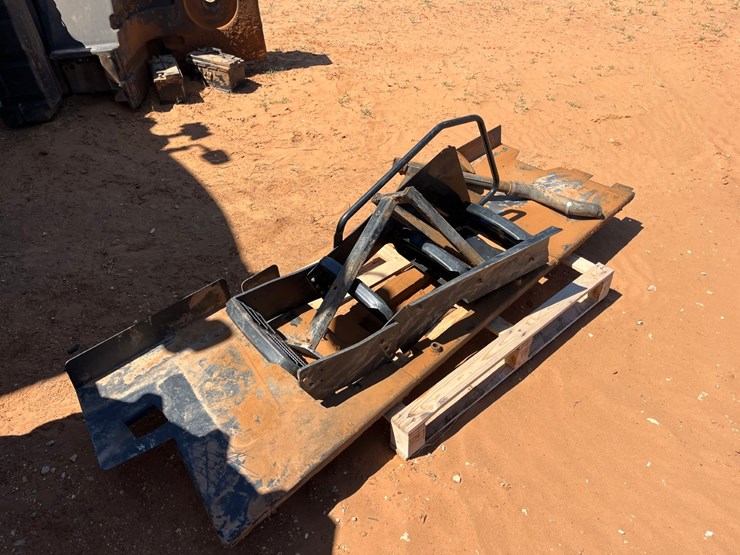 2015-challenger-mt675e-image-19