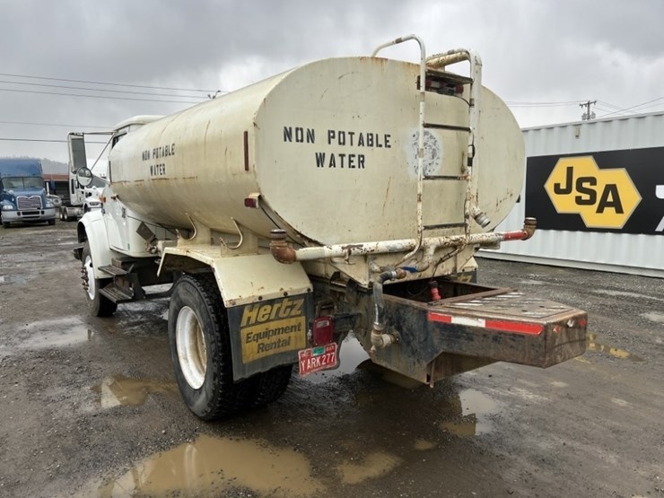 2000-international-4700-image-6