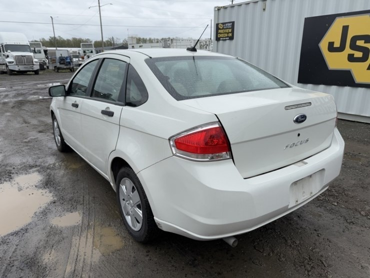 2009-ford-focus-sedan-image-6