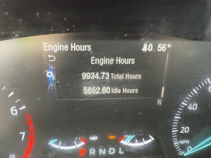 2020-ford-explorer-image-29