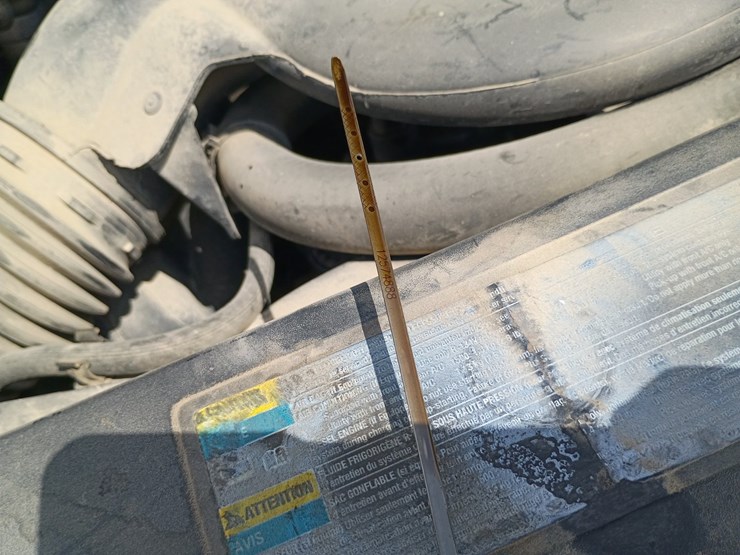 2005-chevrolet-suburban-image-27