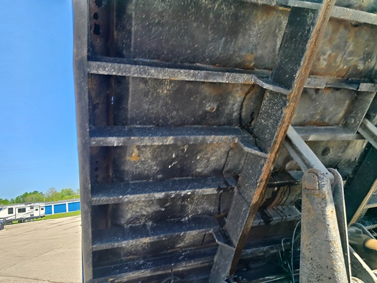 2009-sterling-acterra-image-64