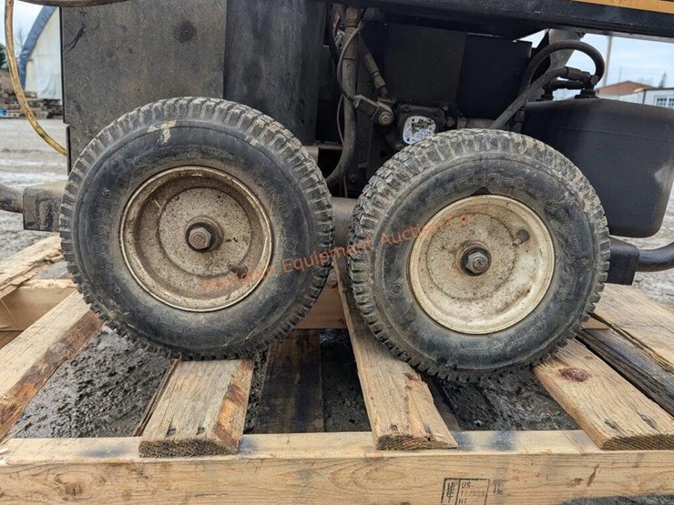 mi-t-m-3504-hot-pressure-washer-image-8