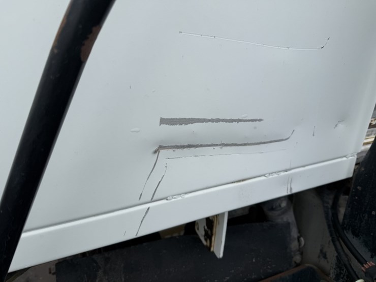 2010-kalmar-ottawa-yard-spotter-truck-image-17