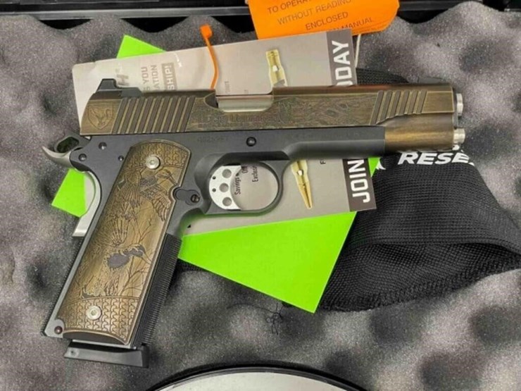 magnum-research-pistol-image-1