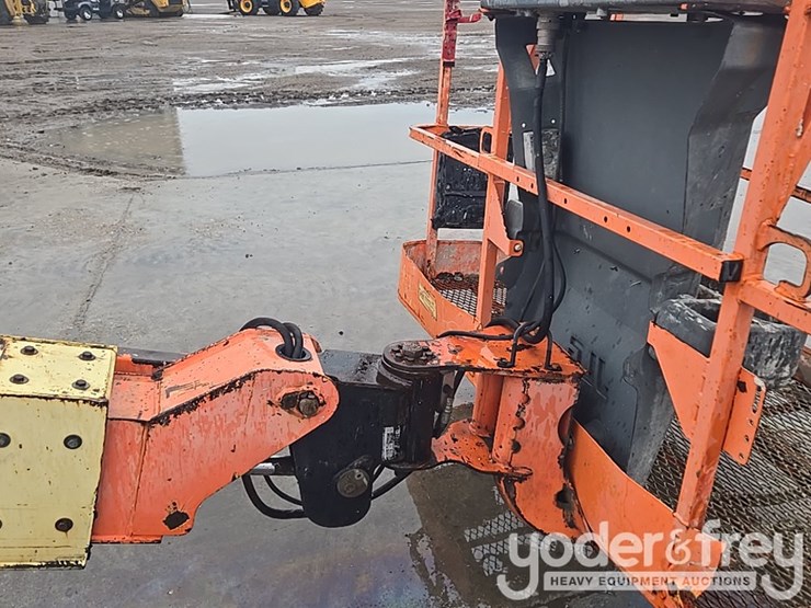 2008-jlg-400s-image-19