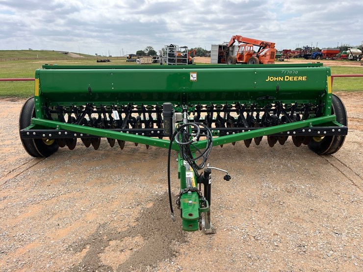 2020-john-deere-bd1113-image-3