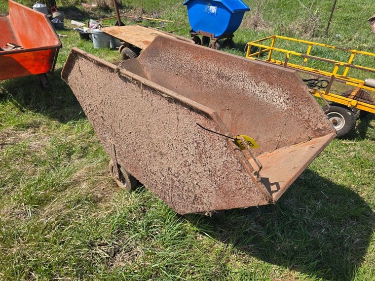 #598-•-walk-behind-feed-cart-image-1