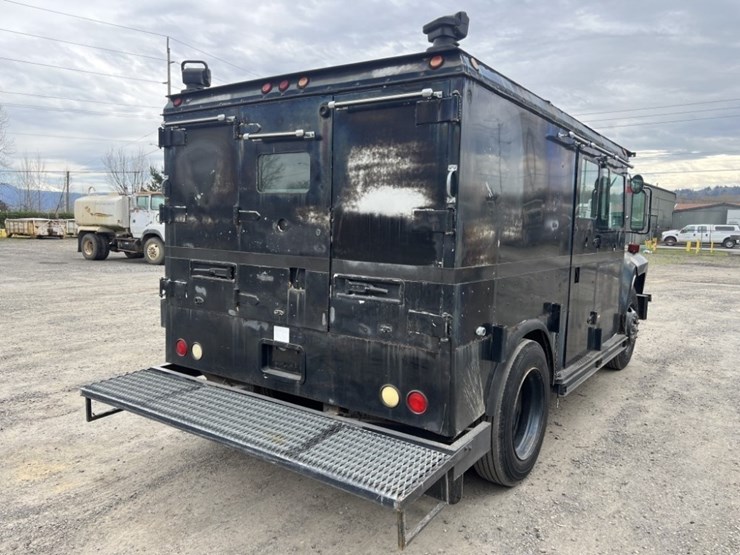 1992-ford-f700-image-4