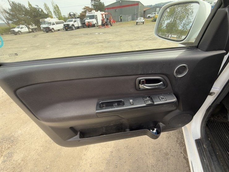 2012-chevrolet-colorado-image-23