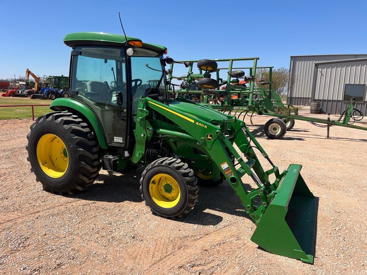 2021-john-deere-4052r-image-7