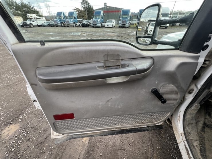 2000-ford-f450-image-23