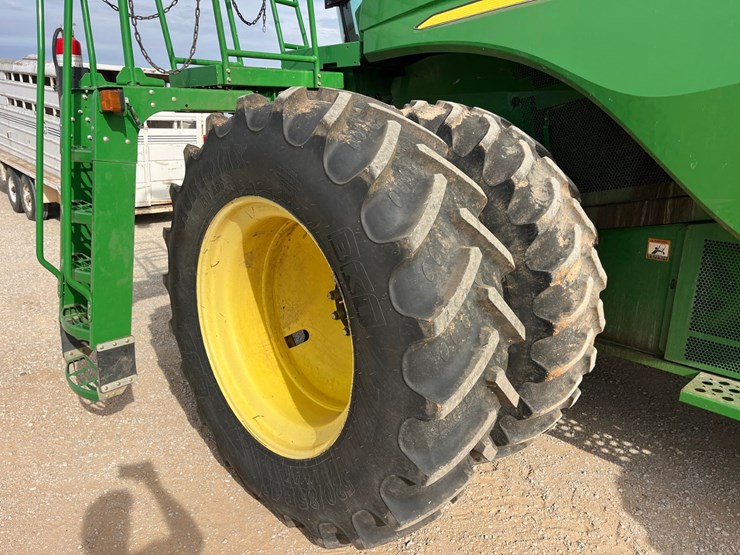 2013-john-deere-s670-image-30