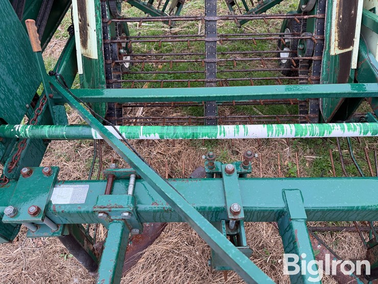 2012-kmc-6-30-peanut-digger-image-13