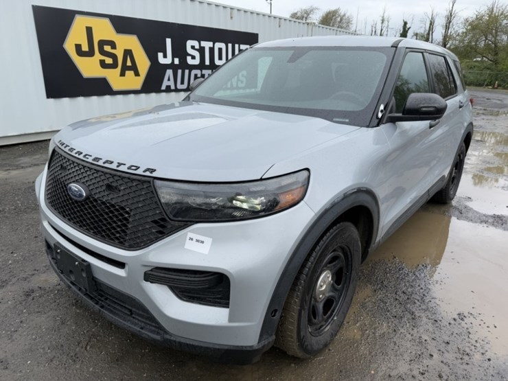 2021-ford-explorer-image-1