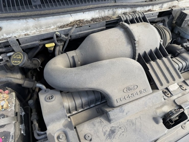 2005-ford-e150-image-12