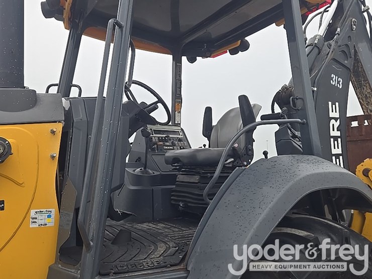 2018-deere-310l-image-89